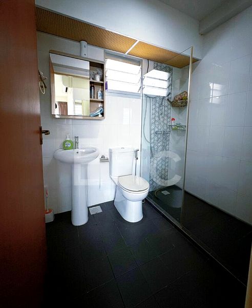 4 Room (4A) HDB for Sale in  890A Woodlands Drive 50 - Image 3